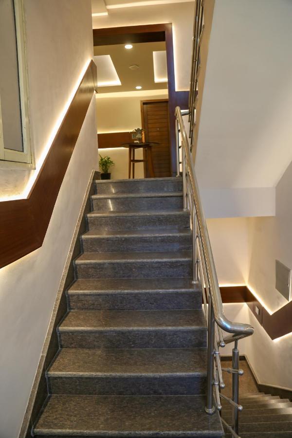 Four Leaf Hotel - Sapphire Blue, Váránasí Exteriér fotografie